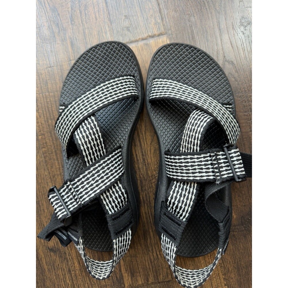 Chaco Mega Z/Cloud Prong Women's Sport Sandals, Black/White, Size 6 , J107076